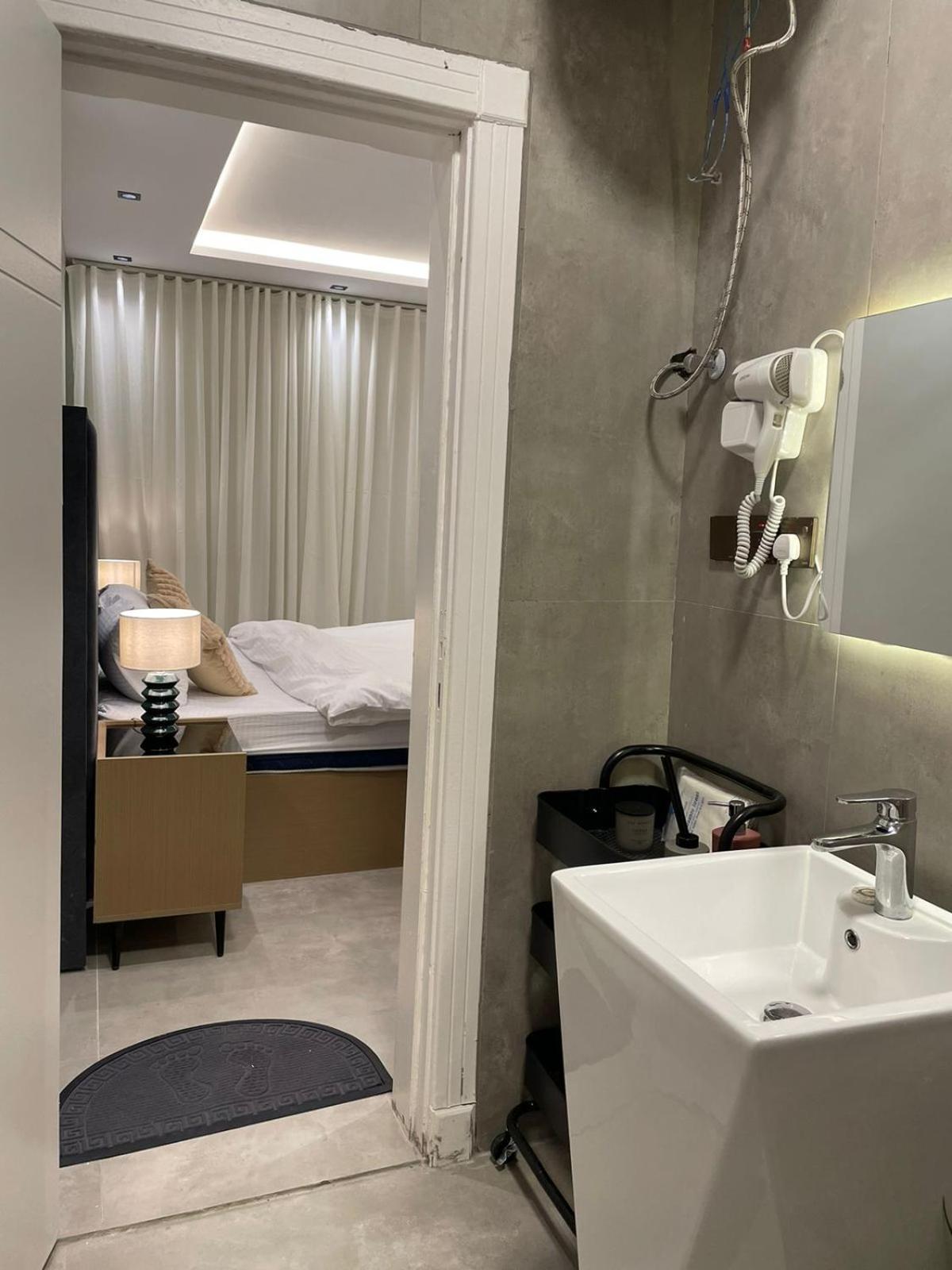 Apartment غرفة نوم وصالة مدخل ذكي *
